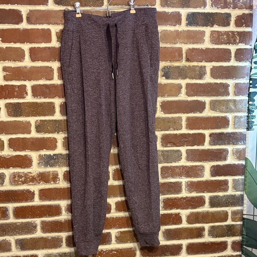Lululemon purple jogger sweatpants size 6